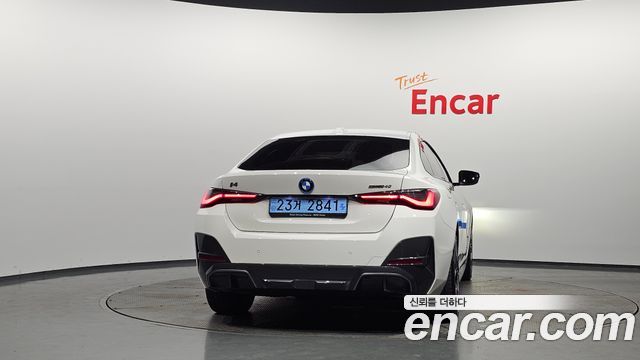 BMW i4 eDrive40 M Sports - фото 3