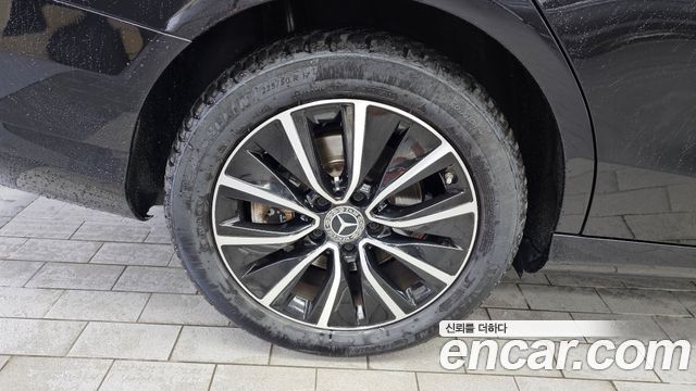 Mercedes-Benz C-Class W205 C200 - фото 4