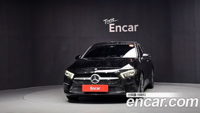 Mercedes-Benz A-Class W177 A220 Sedan - фото 2