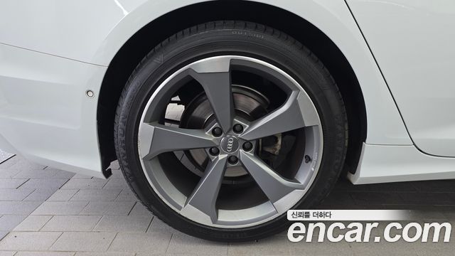 Audi A6 C8 40 TDI Premium - фото 4