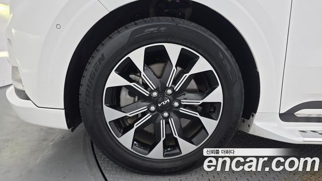 Kia Carnival 4-го поколения Gasoline 7-Seater Hi-Limousine Signature - фото 4
