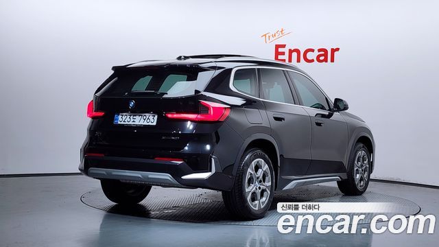 BMW X1 U11 xDrive 20i xLine - фото 1