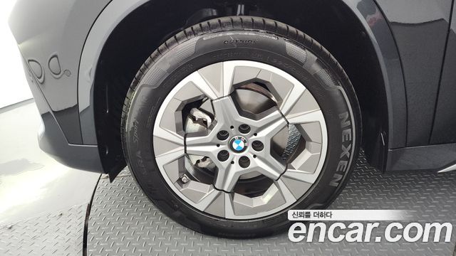 BMW X1 U11 xDrive 20i xLine - фото 4