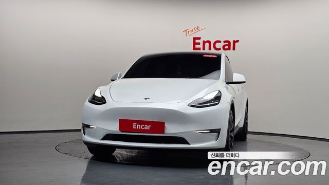 Tesla Model Y Long Range AWD - фото 1