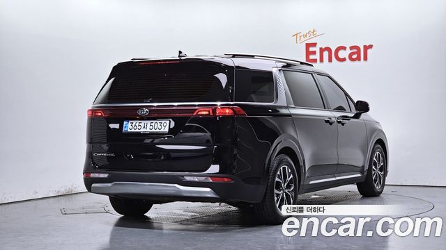 Kia Carnival 4-го поколения 9-Seater Noblesse - фото 1