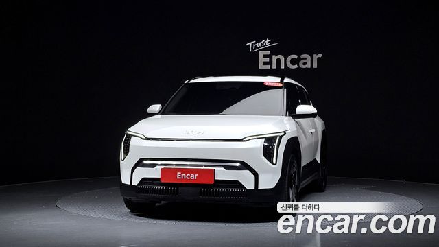 Kia EV3 Standard 2WD Earth - фото 1