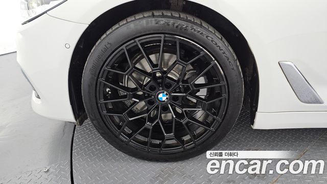 BMW 5-Series G30 520d Luxury Plus - фото 4