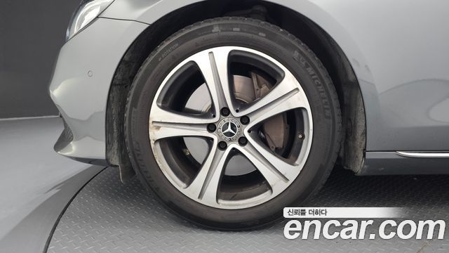 Mercedes-Benz E-Class W213 E300 Avantgarde - фото 4