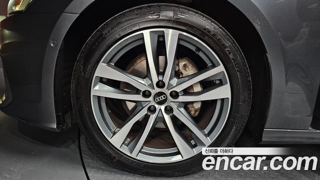 Audi A6 C8 40 TDI Premium - фото 4