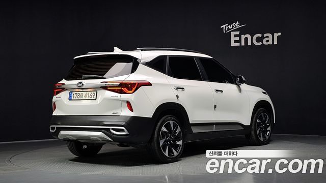 Kia Seltos Gasoline 1.6 Turbo 4WD Gravity - фото 1