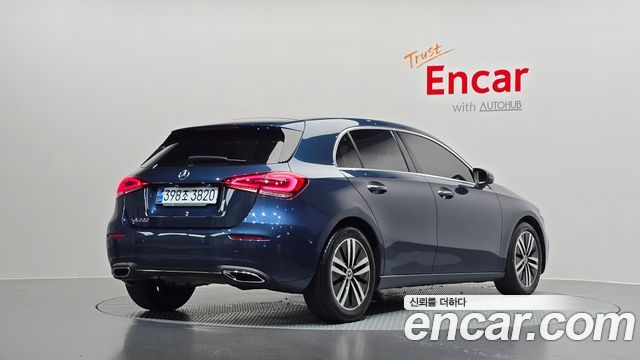 Mercedes-Benz A-Class W177 A220 Hatchback - фото 1