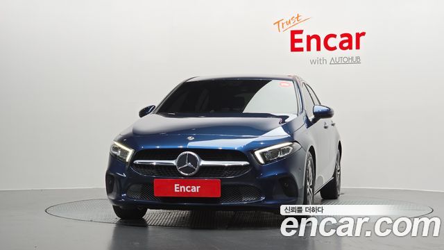 Mercedes-Benz A-Class W177 A220 Hatchback - фото 2