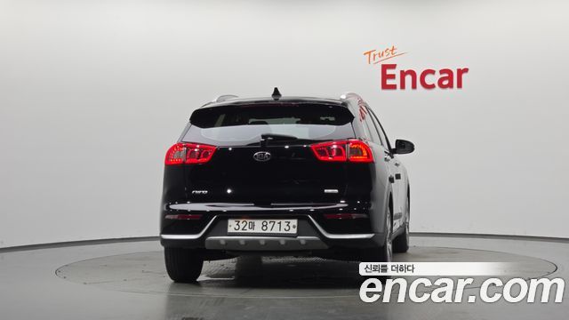 Kia Niro Prestige - фото 2