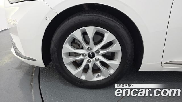 Kia K8 2.5 Gasoline 2WD Noblesse - фото 4