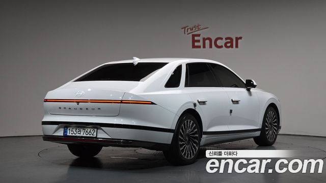 Hyundai Grandeur GN7 2,5 Gasoline 2WD Calligraphy - фото 1