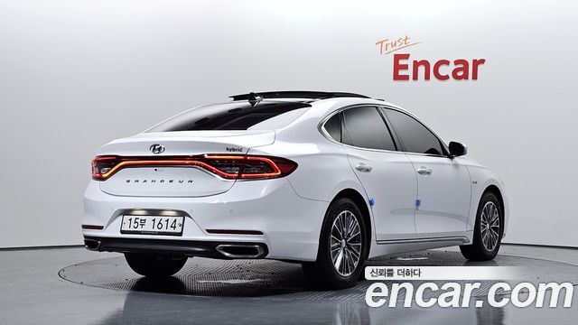 Hyundai Grandeur IG, гибрид Exclusive - фото 1