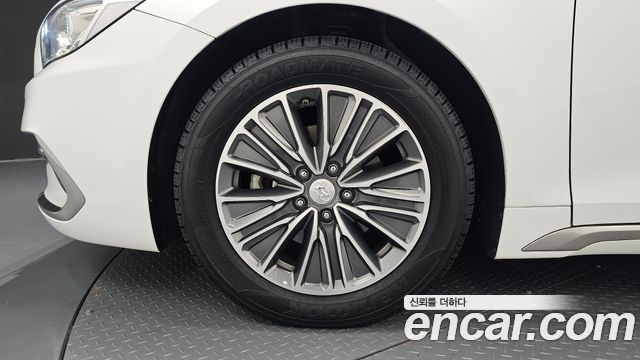 Hyundai Grandeur IG, гибрид Exclusive - фото 4