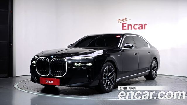 BMW 7-Series G70 740d xDrive M Sport - фото 0