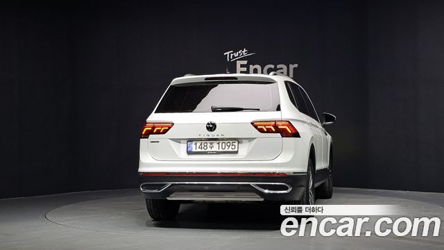 Volkswagen Tiguan 2.0 TSI Prestige - фото 3