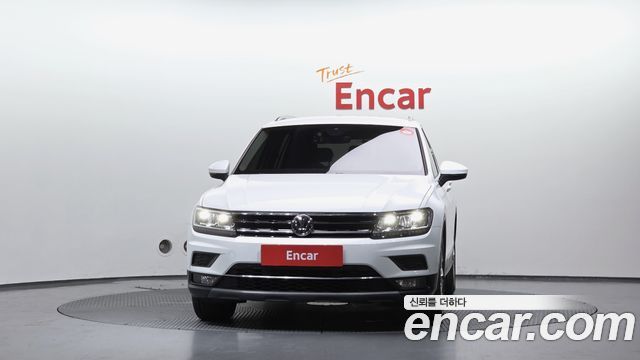 Volkswagen Tiguan 2-го поколения 2.0 TDI Premium - фото 2