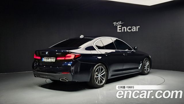 BMW 5-Series G30 520i M Sport - фото 1