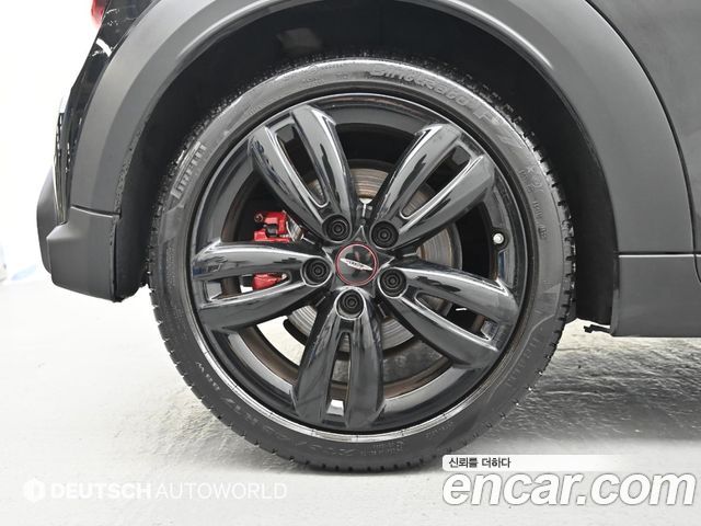Mini Cooper Convertible JCW 3rd - фото 4