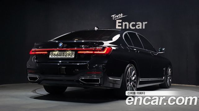 BMW 7-Series G11 730d xDrive M Sport - фото 1