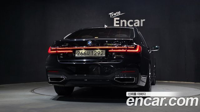 BMW 7-Series G11 730d xDrive M Sport - фото 3