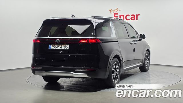 Kia Carnival 4-го поколения 9-Seater Noblesse - фото 1