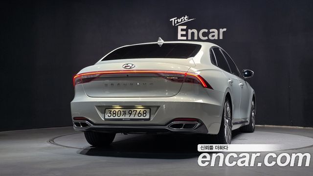 Hyundai Grandeur Новый IG 2.5 Calligraphy - фото 3
