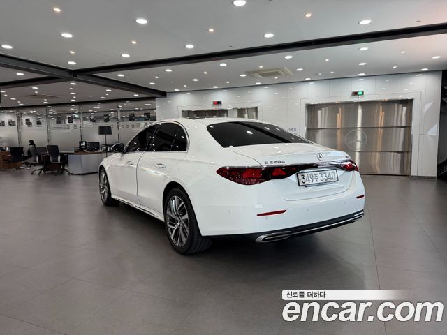 Mercedes-Benz E-Class W214 E220d 4MATIC Exclusive - фото 2