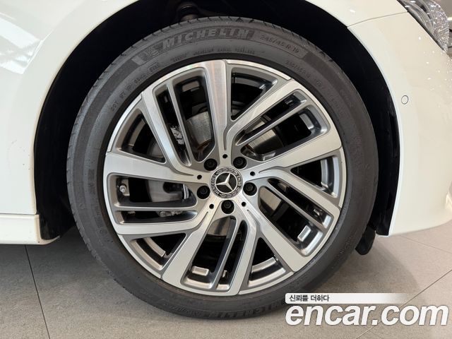 Mercedes-Benz E-Class W214 E220d 4MATIC Exclusive - фото 4