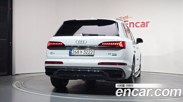 Audi Q7 55 TFSI Quattro Premium - фото 3