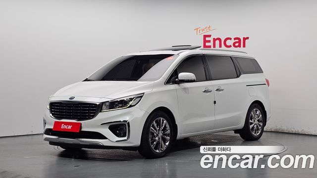 Kia Carnival Новый 9-Seater Luxury - фото 0