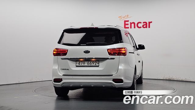 Kia Carnival Новый 9-Seater Luxury - фото 3