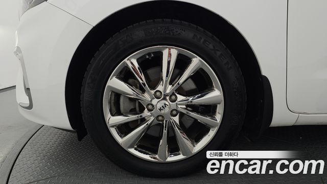 Kia Carnival Новый 9-Seater Luxury - фото 4
