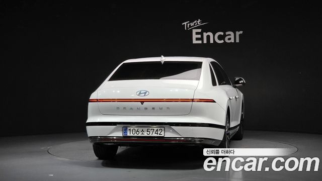 Hyundai Grandeur GN7, гибрид Calligraphy - фото 3