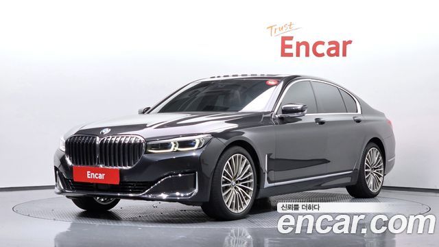 BMW 7-Series G11 730d xDrive Design Pure Excellence - фото 0