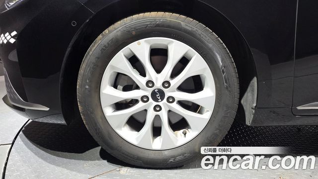 Kia K8 2.5 Gasoline 2WD Noblesse - фото 4