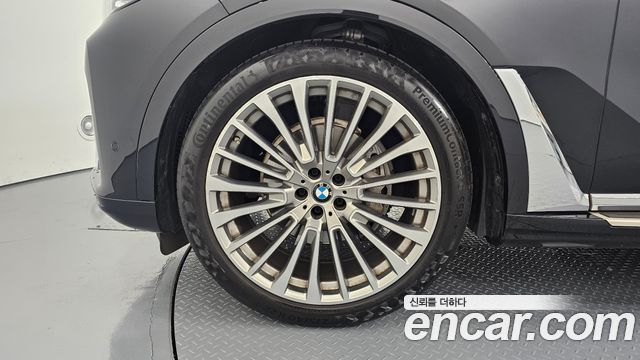 BMW X7 G07 xDrive 40i Design Pure Excellence 7-Seater - фото 3