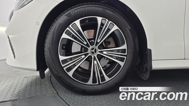 Mercedes-Benz E-Class W214 E200 Avantgarde - фото 4