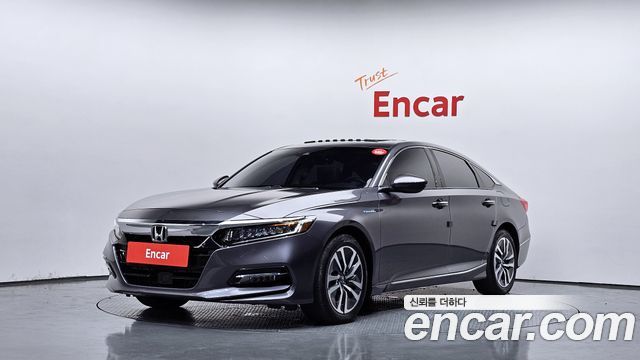 Honda Accord 10-го поколения 2.0 Hybrid Touring - фото 0