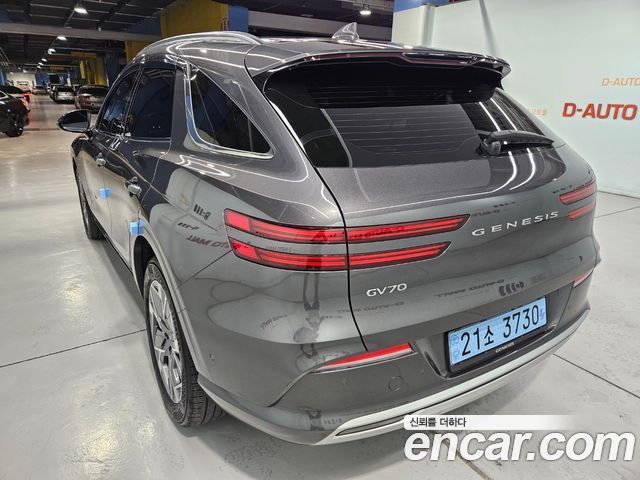 Genesis GV70 e-AWD - фото 3