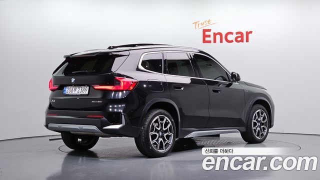 BMW X1 U11 xDrive 20i xLine - фото 1