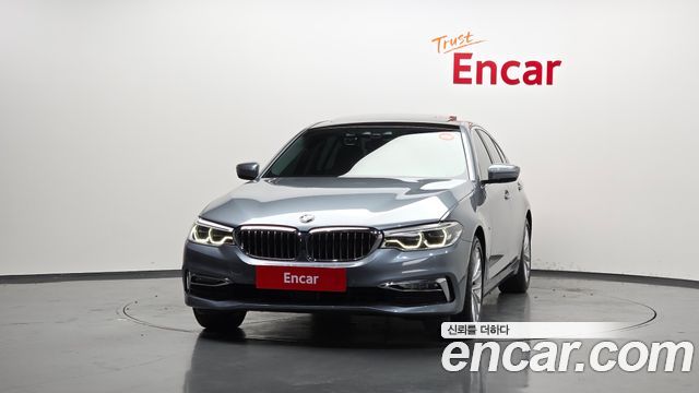 BMW 5-Series G30 530i xDrive Luxury Plus - фото 2