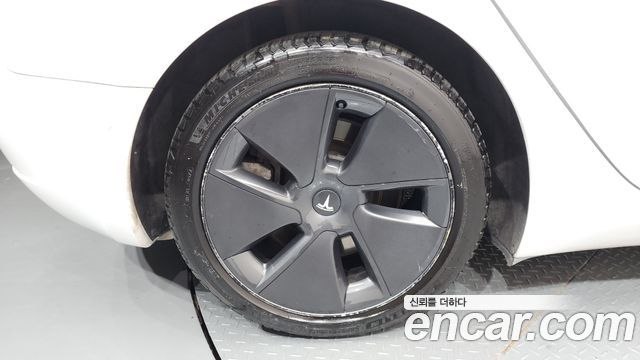 Tesla Model 3 Long Range AWD - фото 4