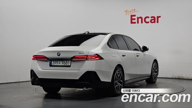 BMW 5-Series G60 520i M Sport - фото 0