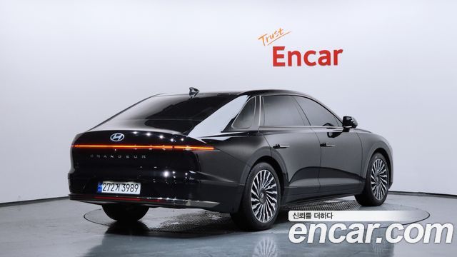 Hyundai Grandeur GN7, гибрид Calligraphy - фото 1