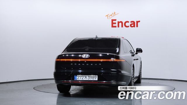 Hyundai Grandeur GN7, гибрид Calligraphy - фото 3