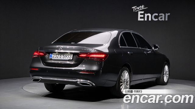 Mercedes-Benz E-Class W213 E250 Exclusive - фото 1
